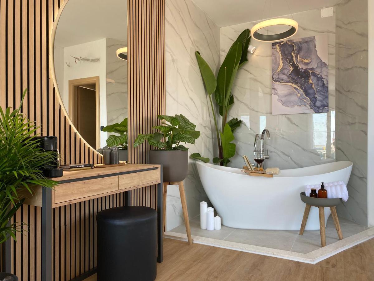 Casa Benita Bed & Breakfast ฮวาร์ ภายนอก รูปภาพ